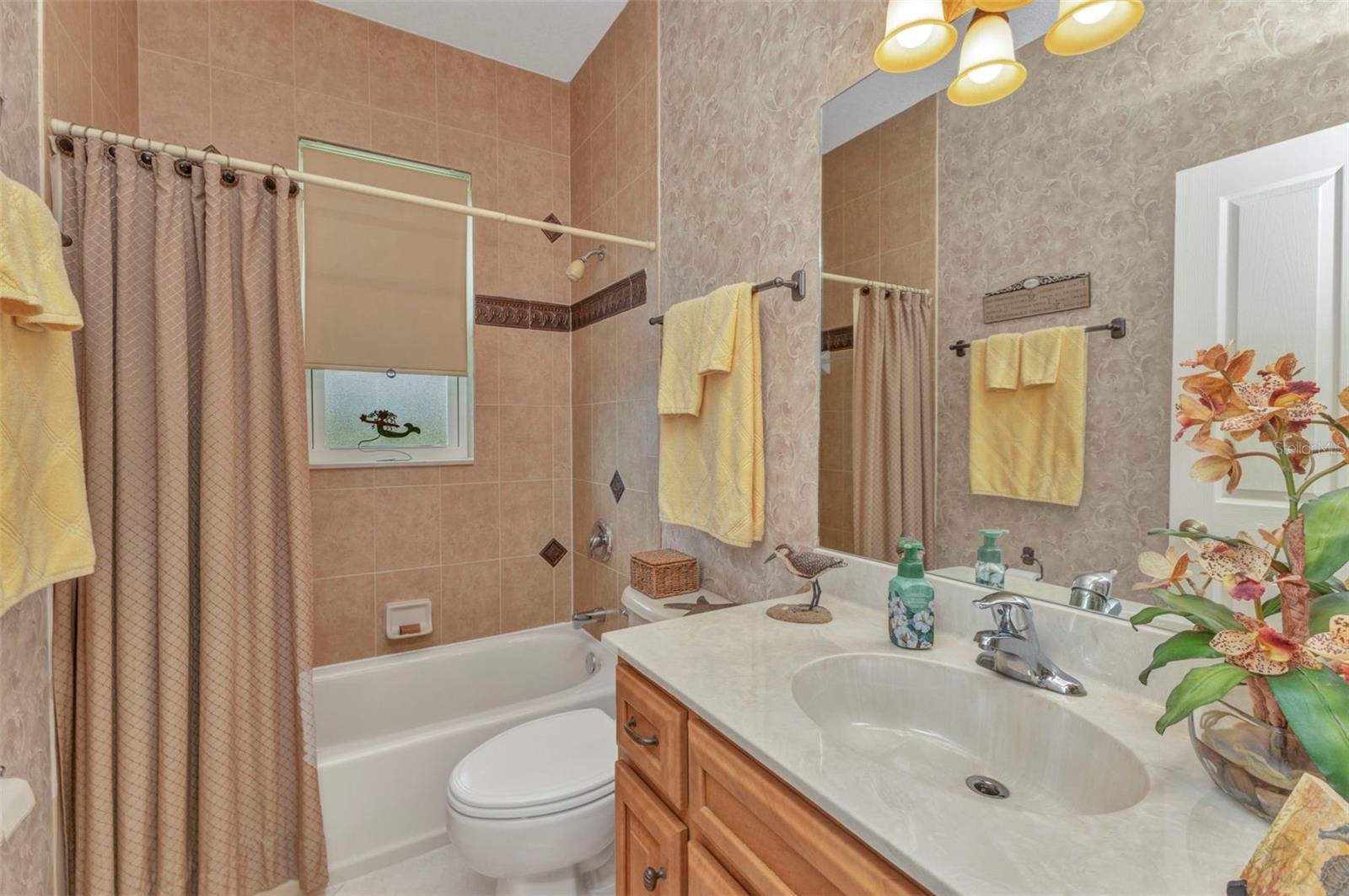 Image 47 of 100 For 771 Rotonda Circle
