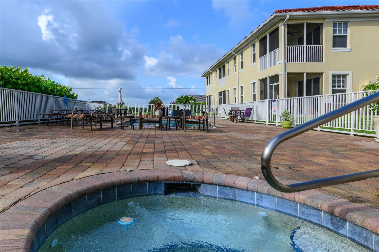 Image 6 of 51 For 17200 Acapulco Road 123