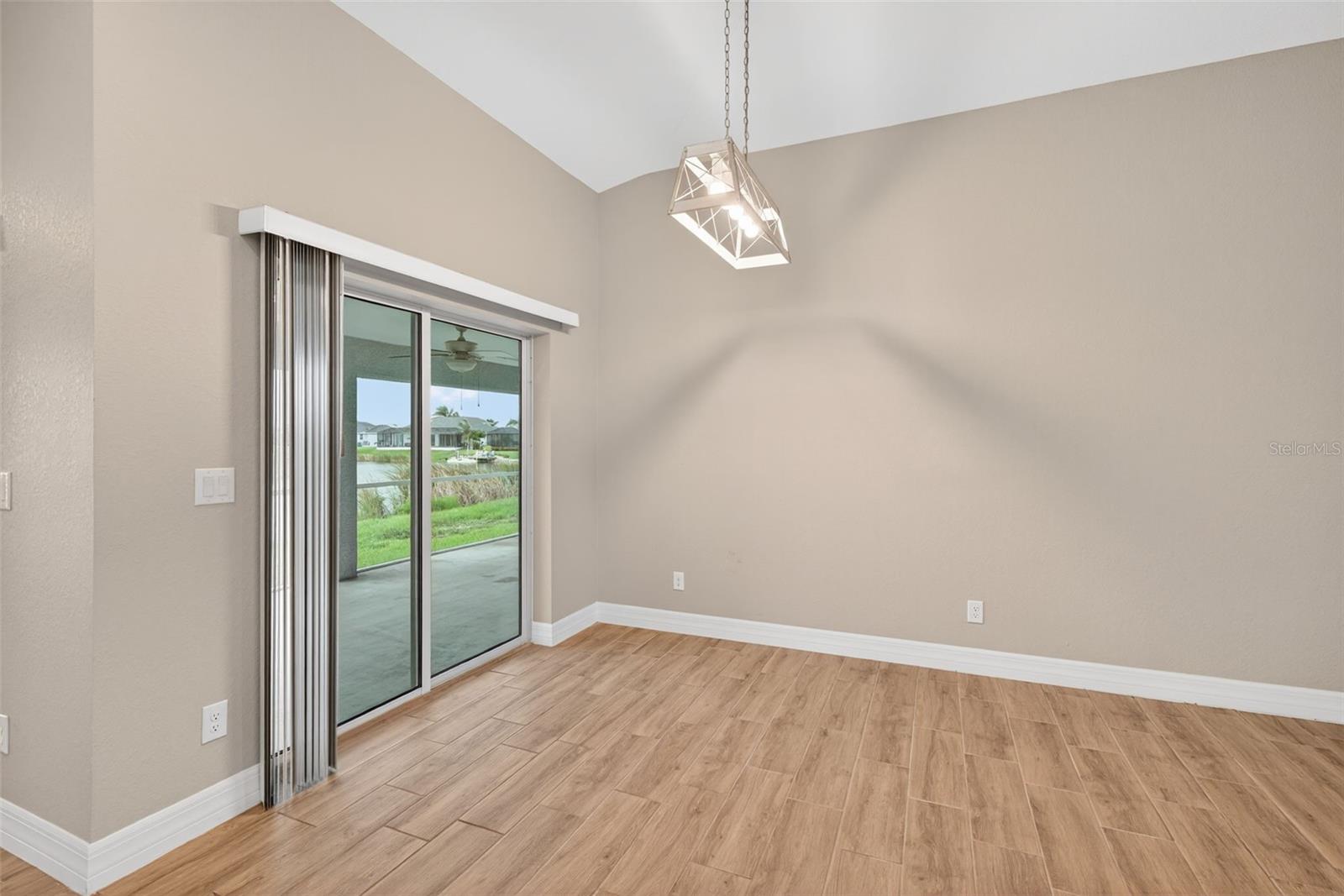 Image 15 of 38 For 14464 Fort Myers Avenue