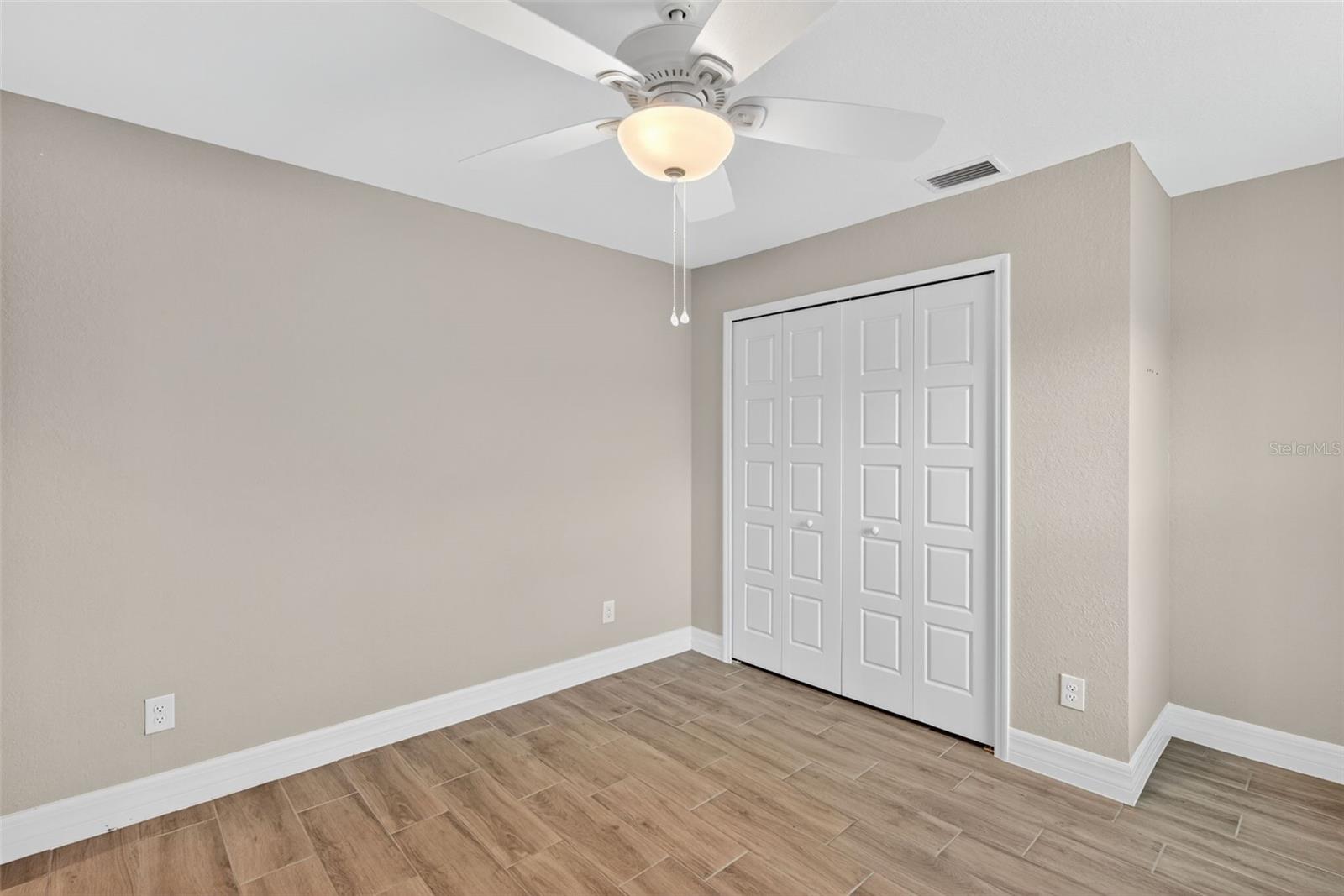 Image 17 of 38 For 14464 Fort Myers Avenue