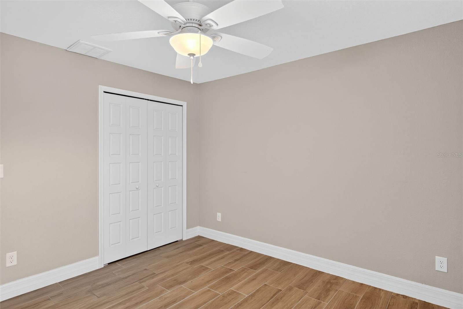 Image 21 of 38 For 14464 Fort Myers Avenue