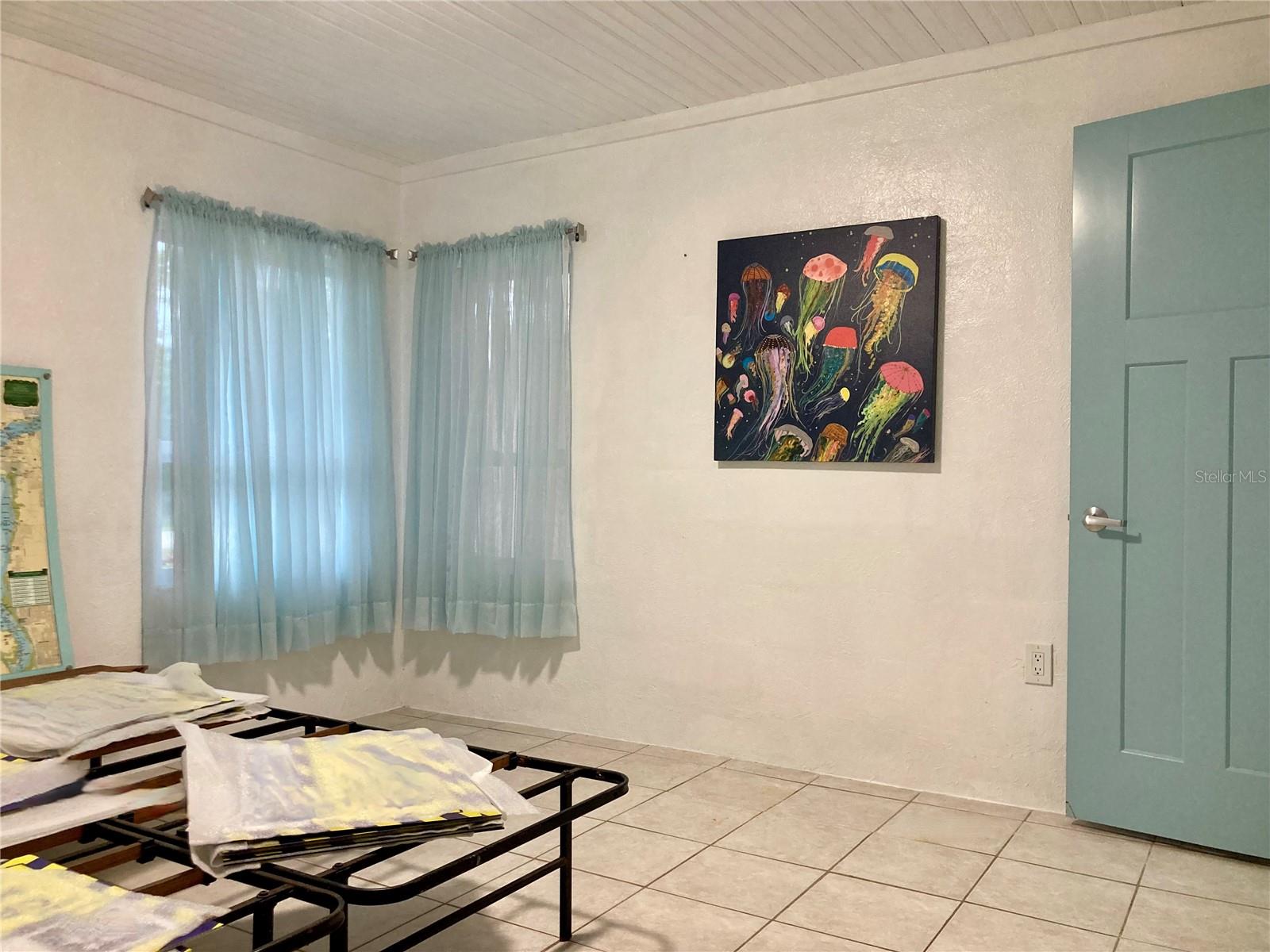 Image 82 of 95 For 232 Darst Avenue