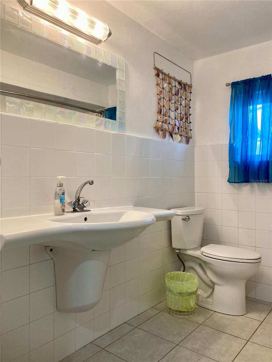 Image 84 of 95 For 232 Darst Avenue