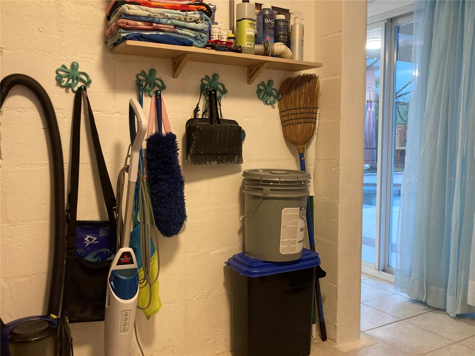 Image 89 of 95 For 232 Darst Avenue