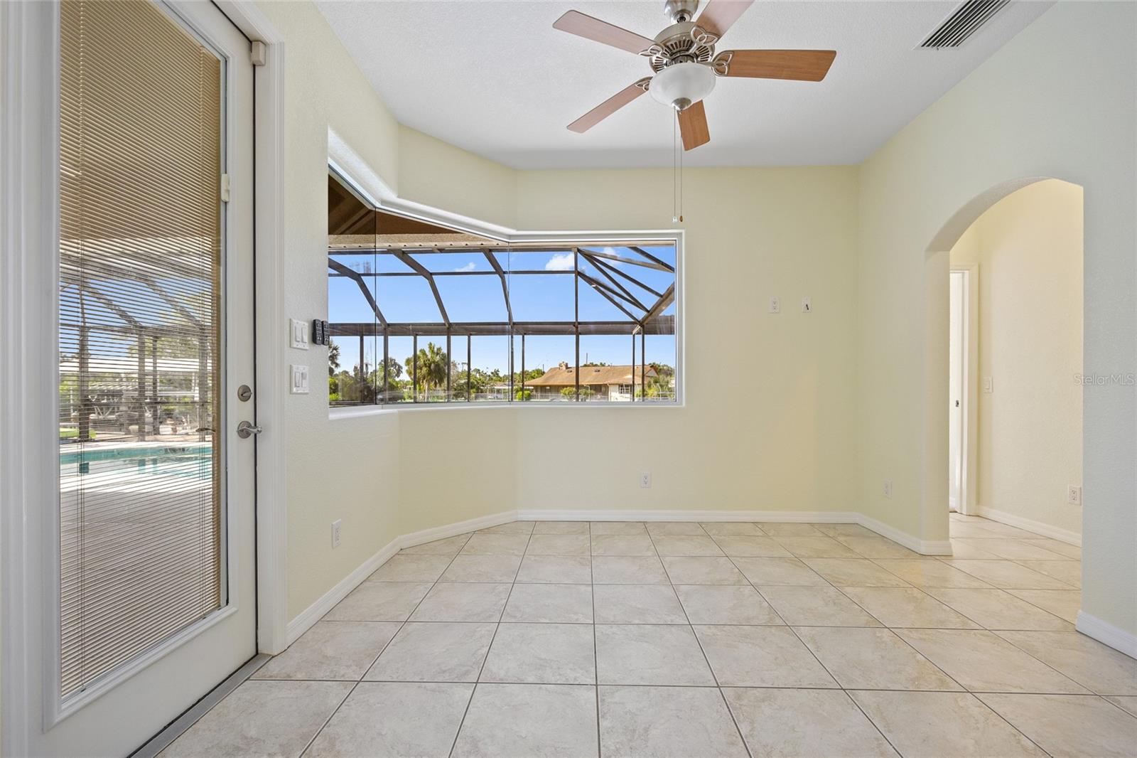 Image 16 of 48 For 18649 Klingler Circle