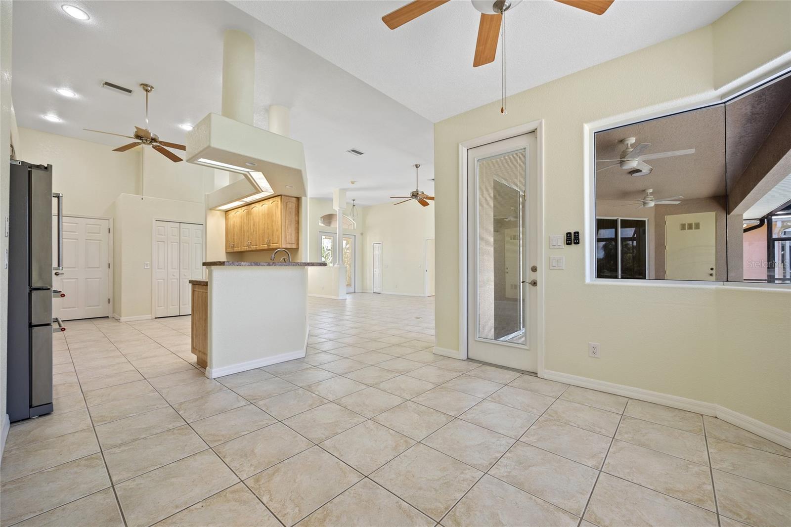 Image 17 of 48 For 18649 Klingler Circle