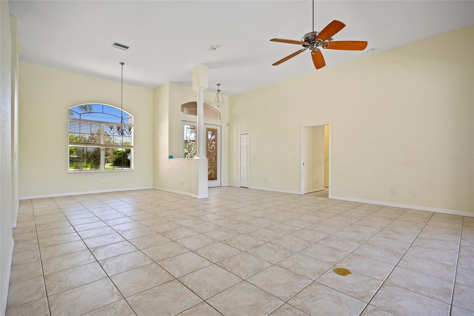 Image 7 of 48 For 18649 Klingler Circle
