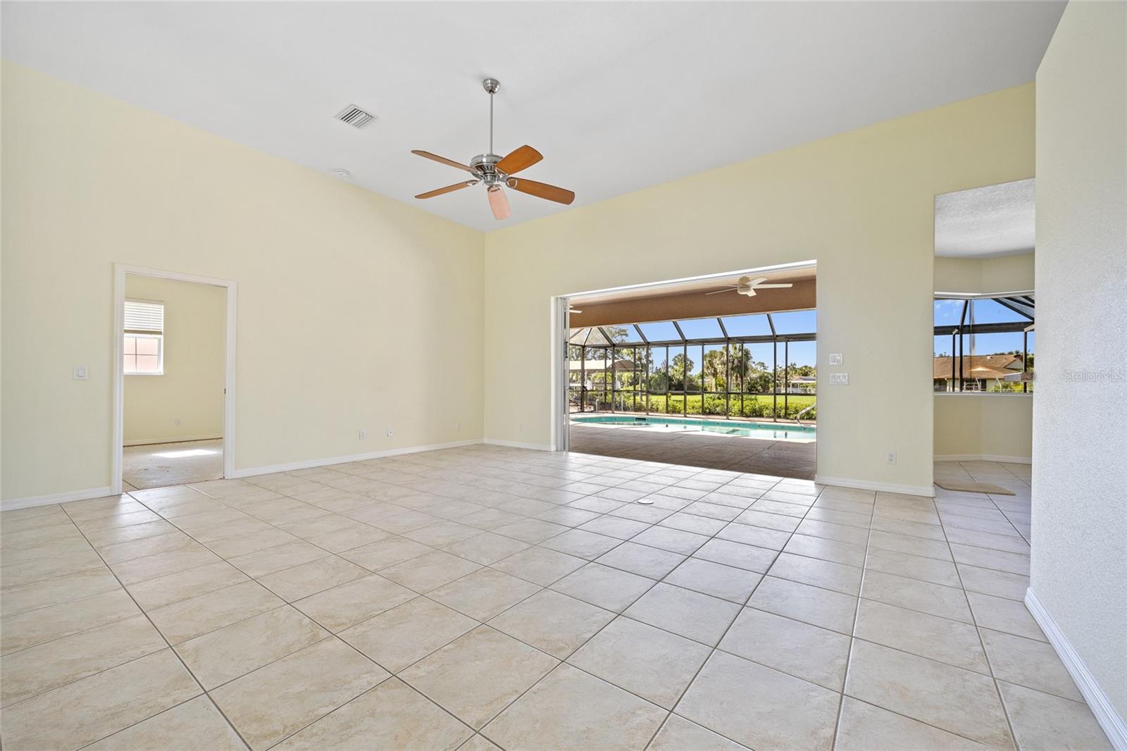 Image 8 of 48 For 18649 Klingler Circle