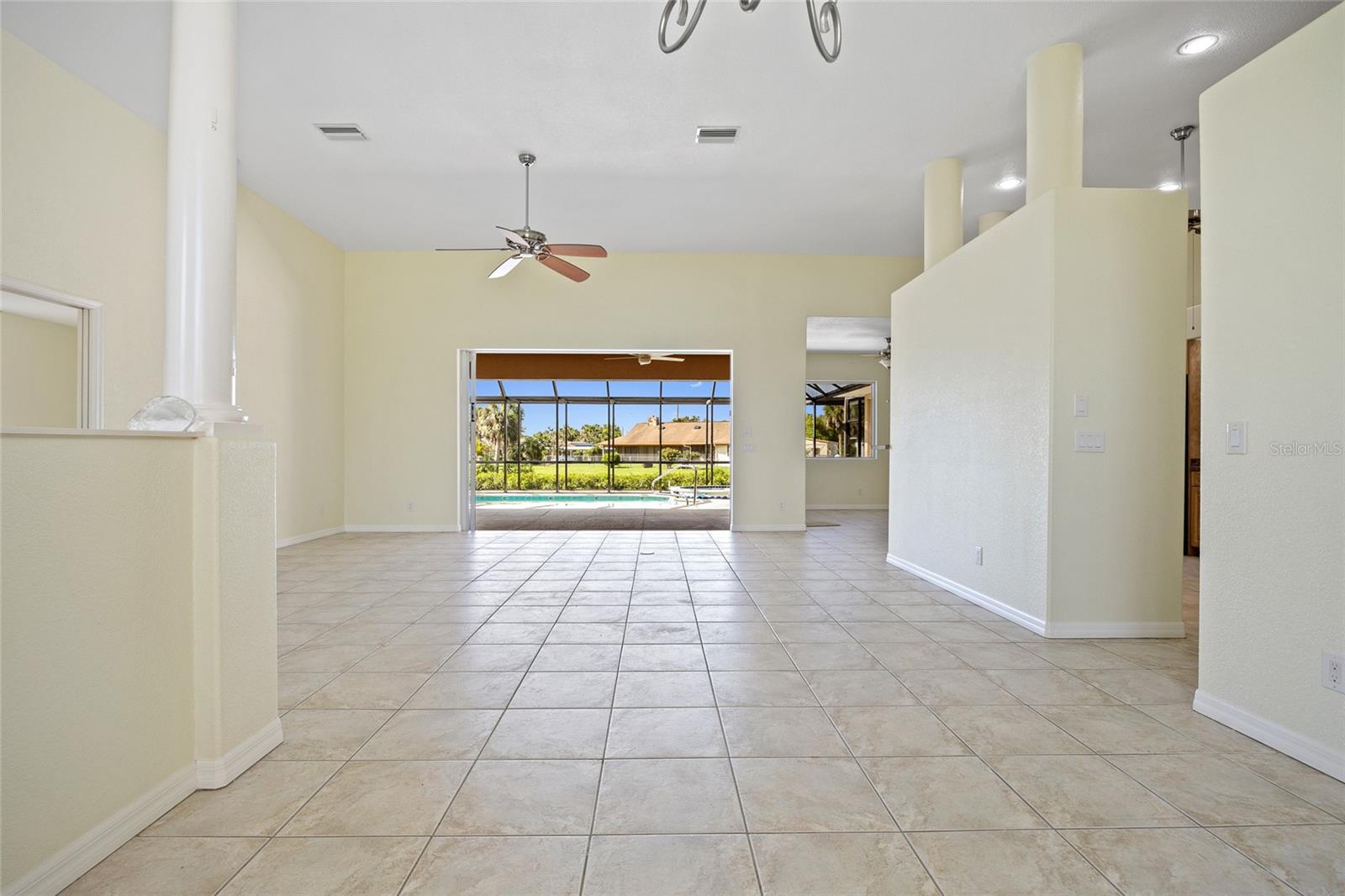 Image 9 of 48 For 18649 Klingler Circle
