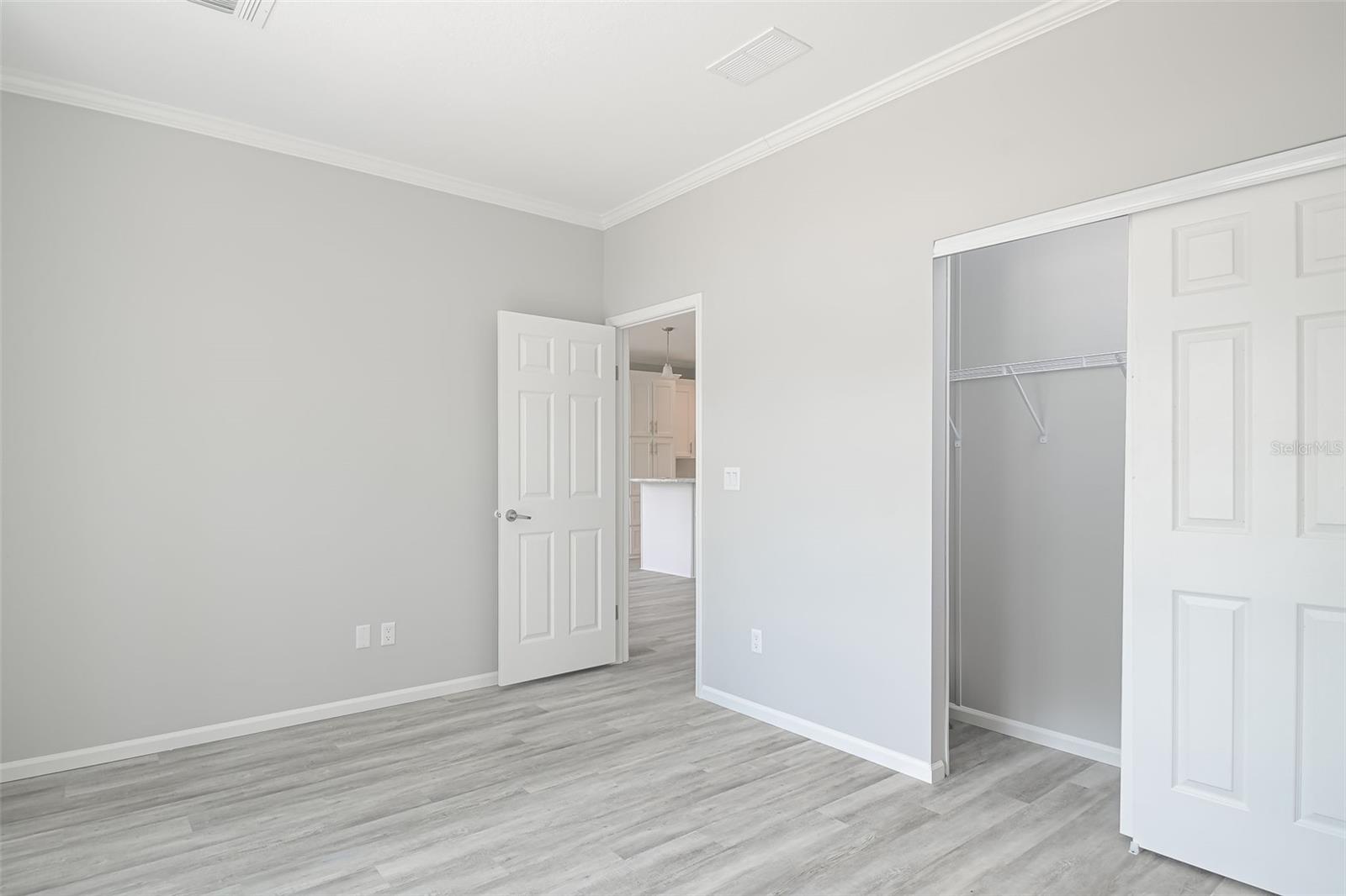 Image 16 of 24 For 8191 Strasse Boulevard