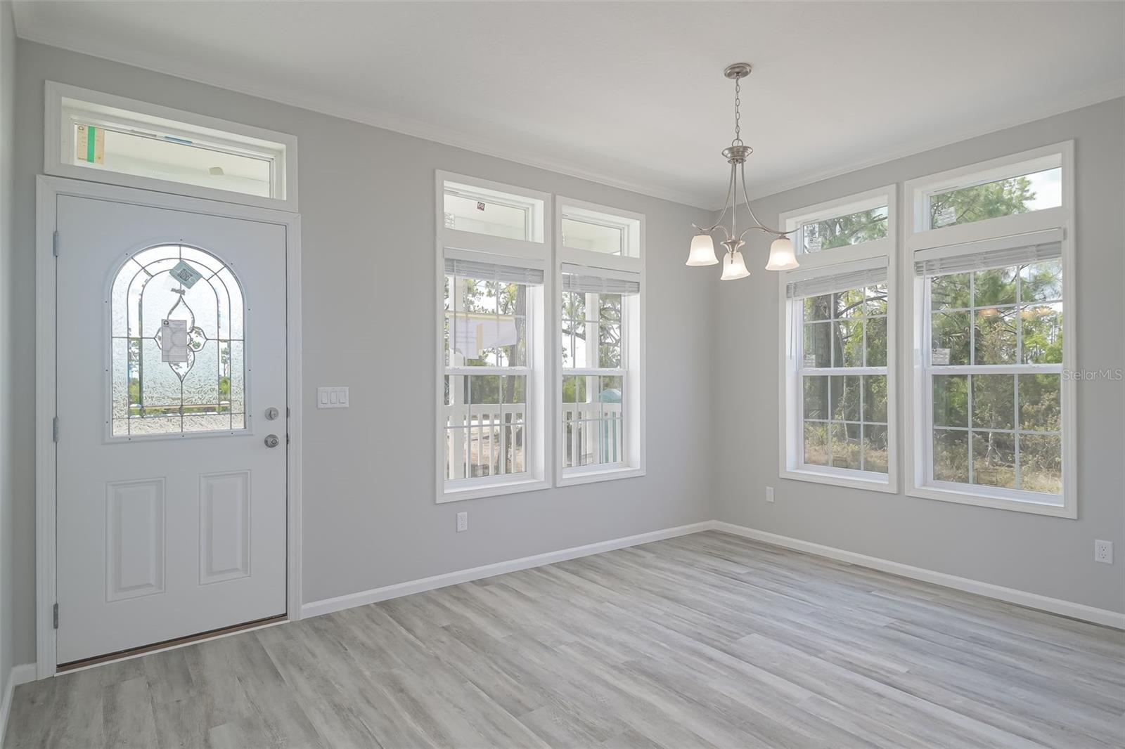 Image 9 of 24 For 8191 Strasse Boulevard