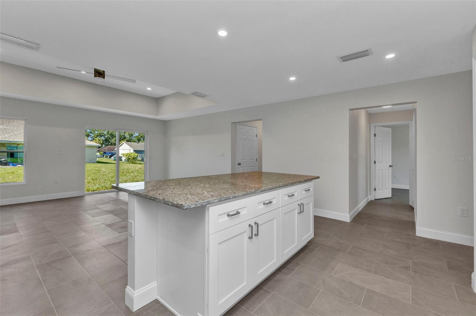 Image 11 of 36 For 3435 Price Boulevard