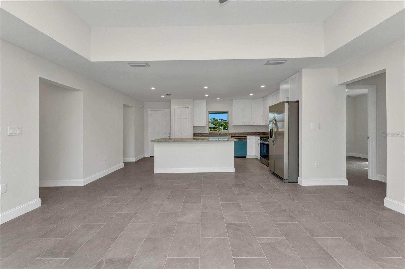 Image 16 of 36 For 3435 Price Boulevard