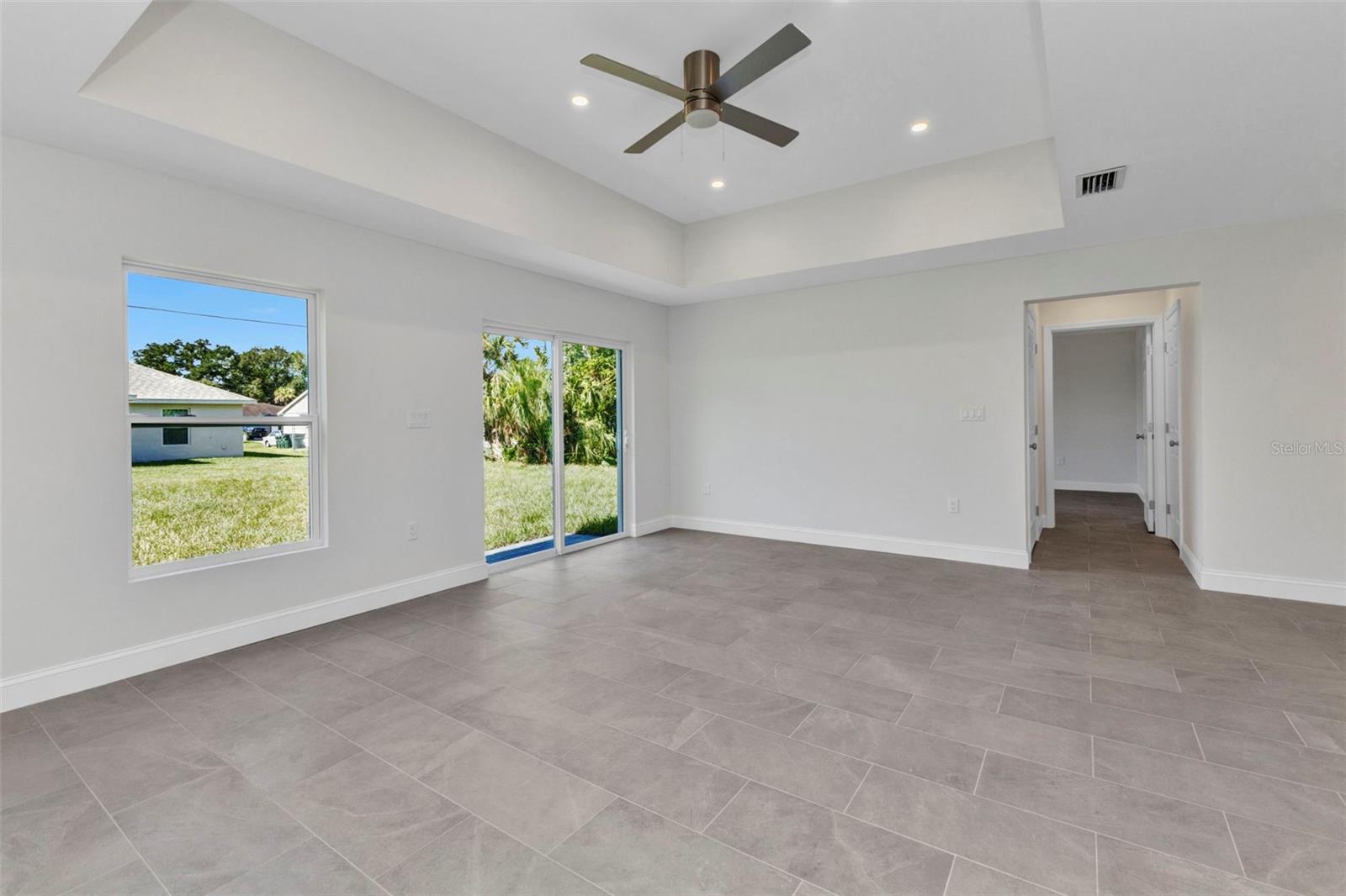 Image 18 of 36 For 3435 Price Boulevard