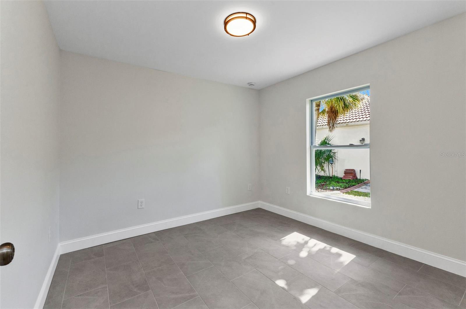 Image 21 of 36 For 3435 Price Boulevard