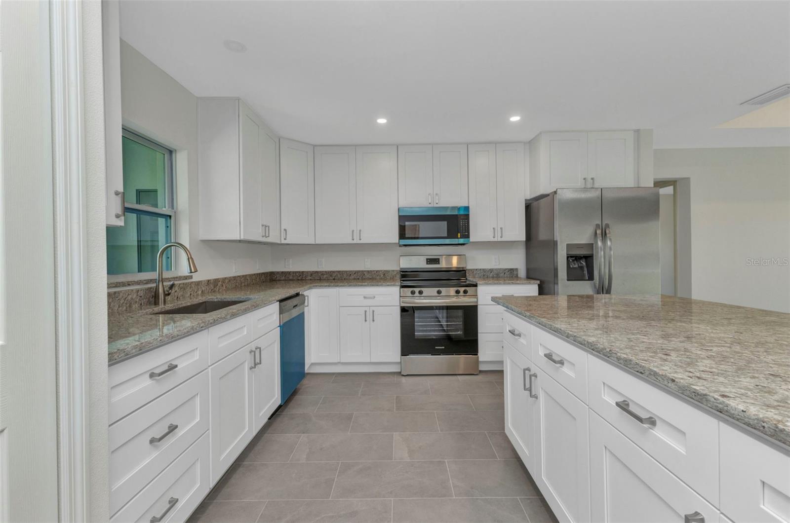 Image 9 of 36 For 3435 Price Boulevard