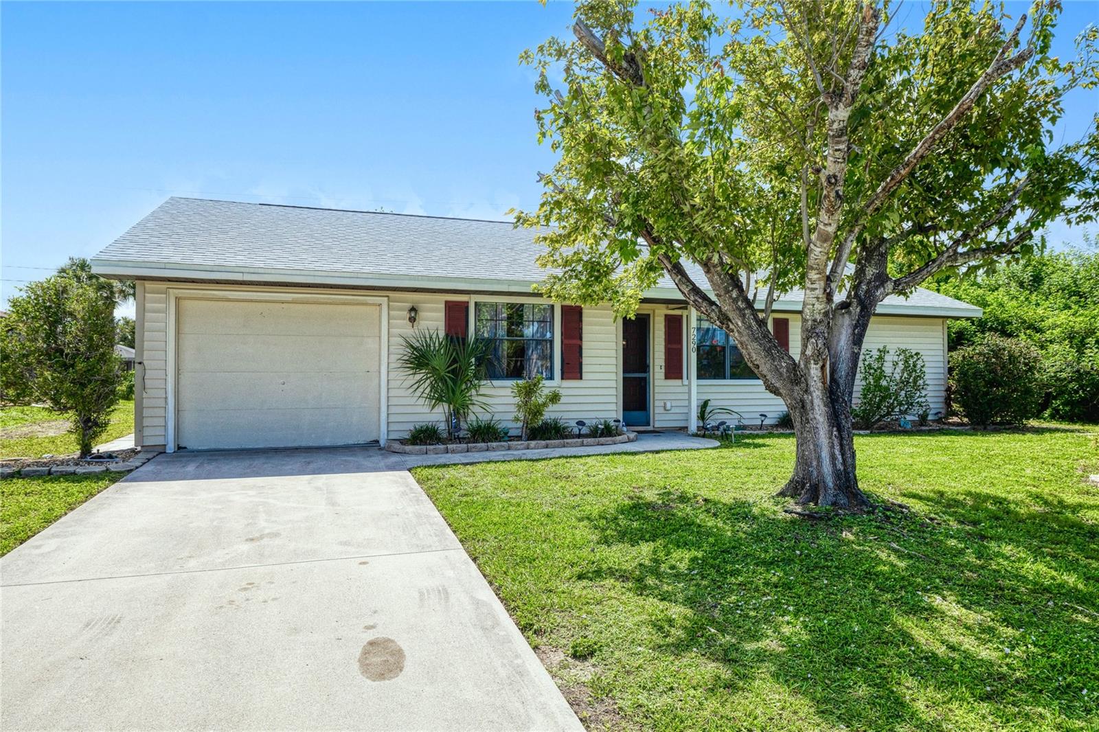 Image 31 of 40 For 7290 Bargello Street