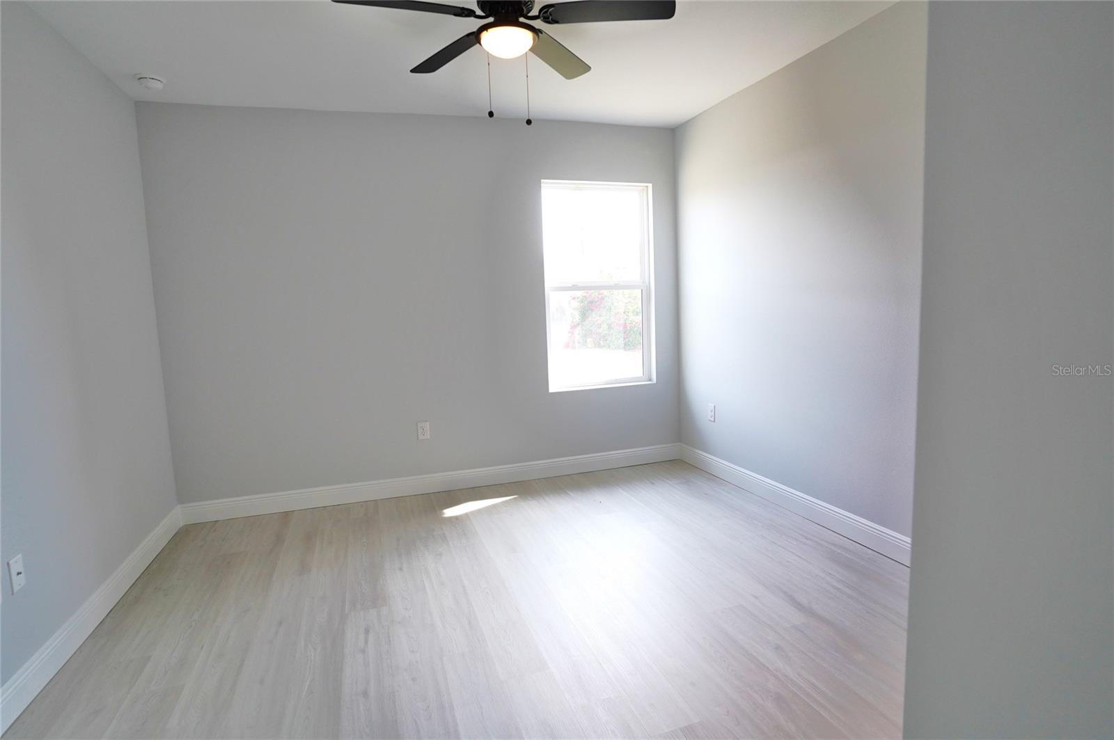 Image 11 of 46 For 17070 Byron Avenue 17072
