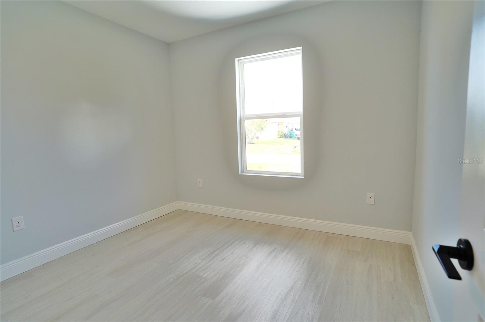 Image 16 of 46 For 17070 Byron Avenue 17072