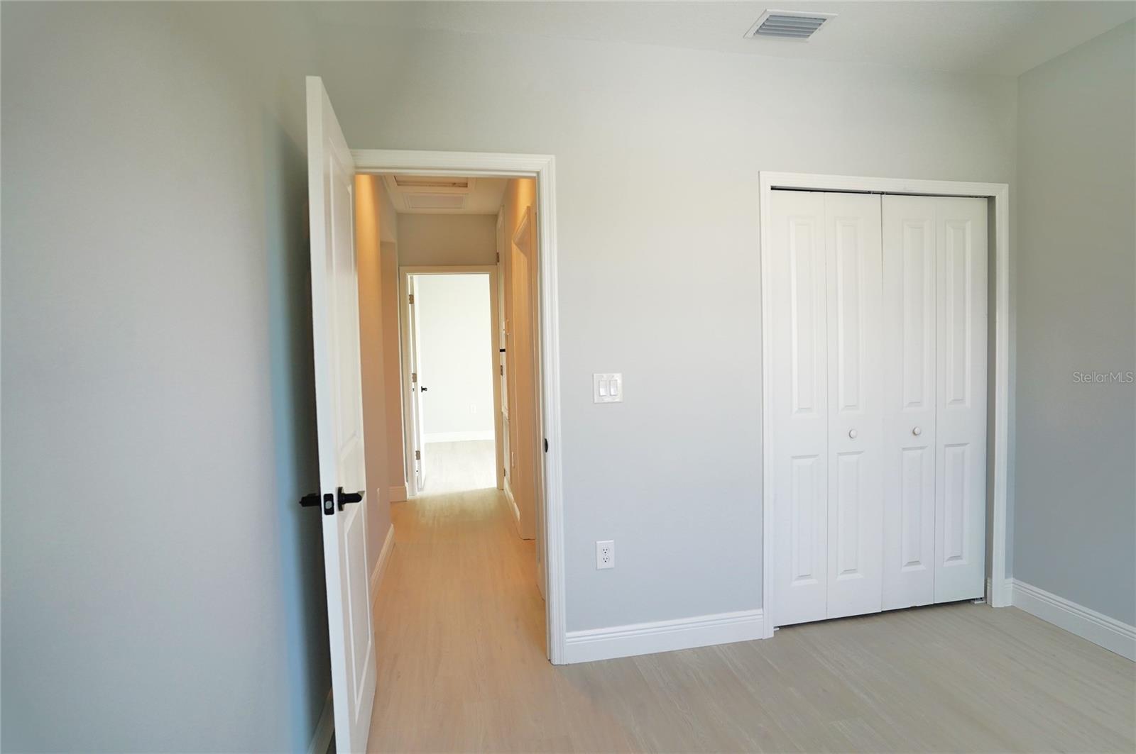Image 17 of 46 For 17070 Byron Avenue 17072