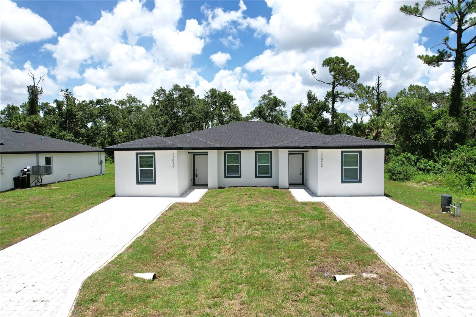 Image 22 of 46 For 17070 Byron Avenue 17072