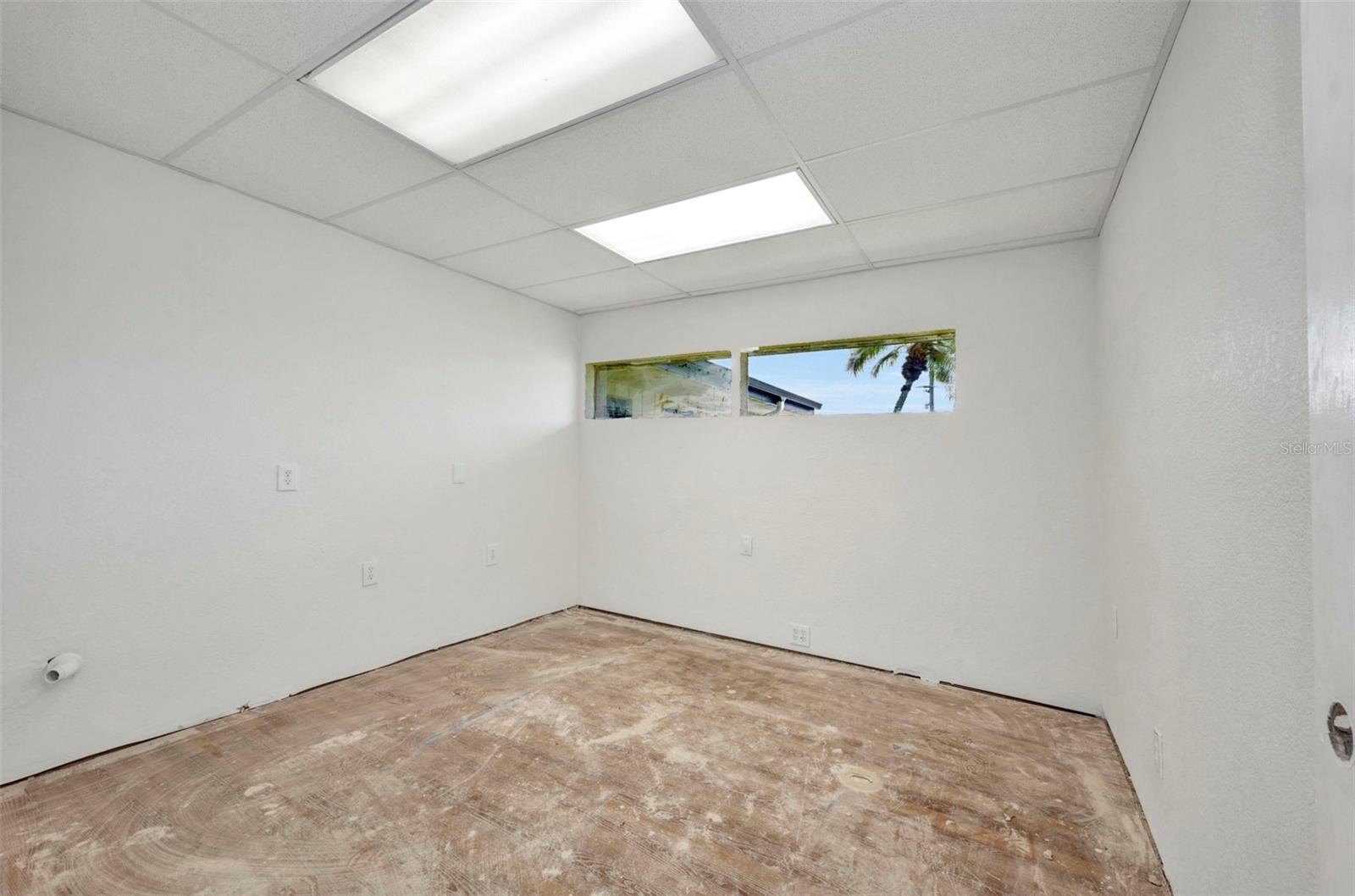 Image 30 of 36 For 3443 Tamiami Trail C