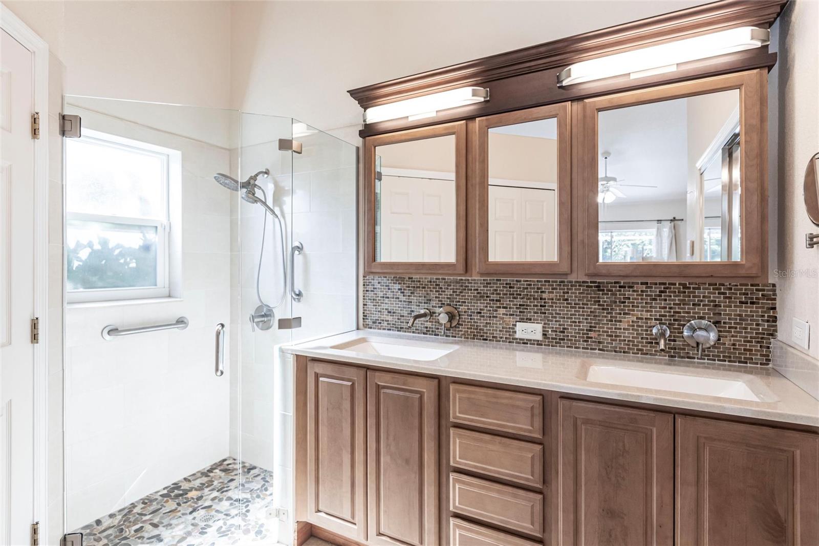 Image 23 of 59 For 27102 Harbour Oaks Boulevard