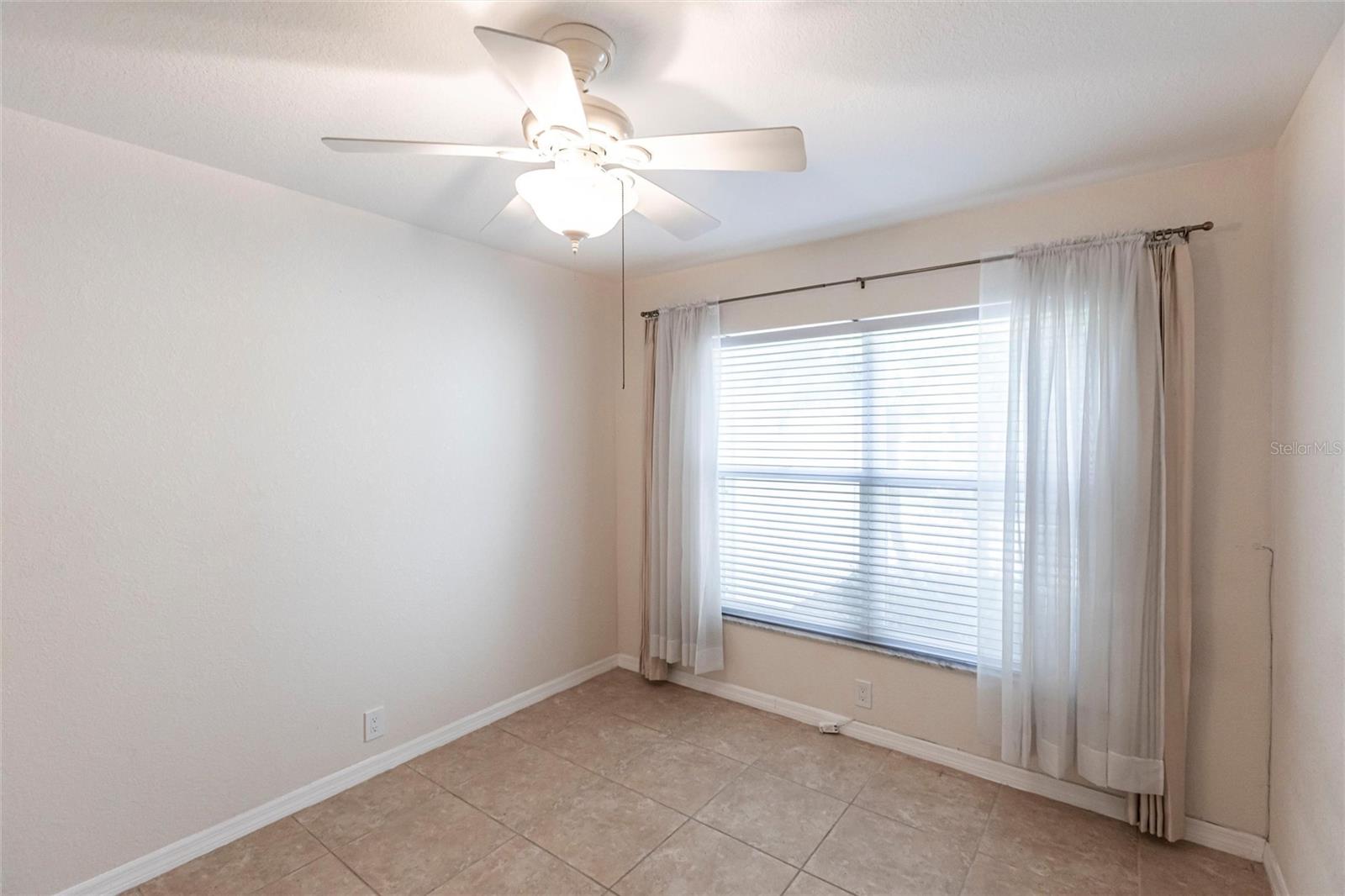 Image 26 of 59 For 27102 Harbour Oaks Boulevard