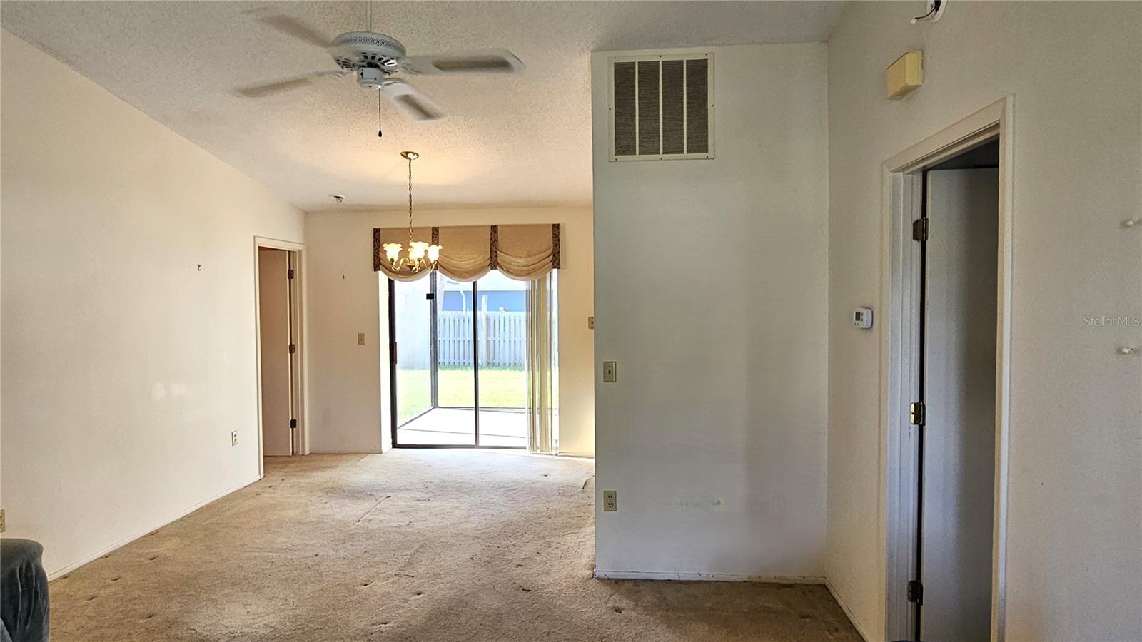 Image 4 of 23 For 708 Azure Road