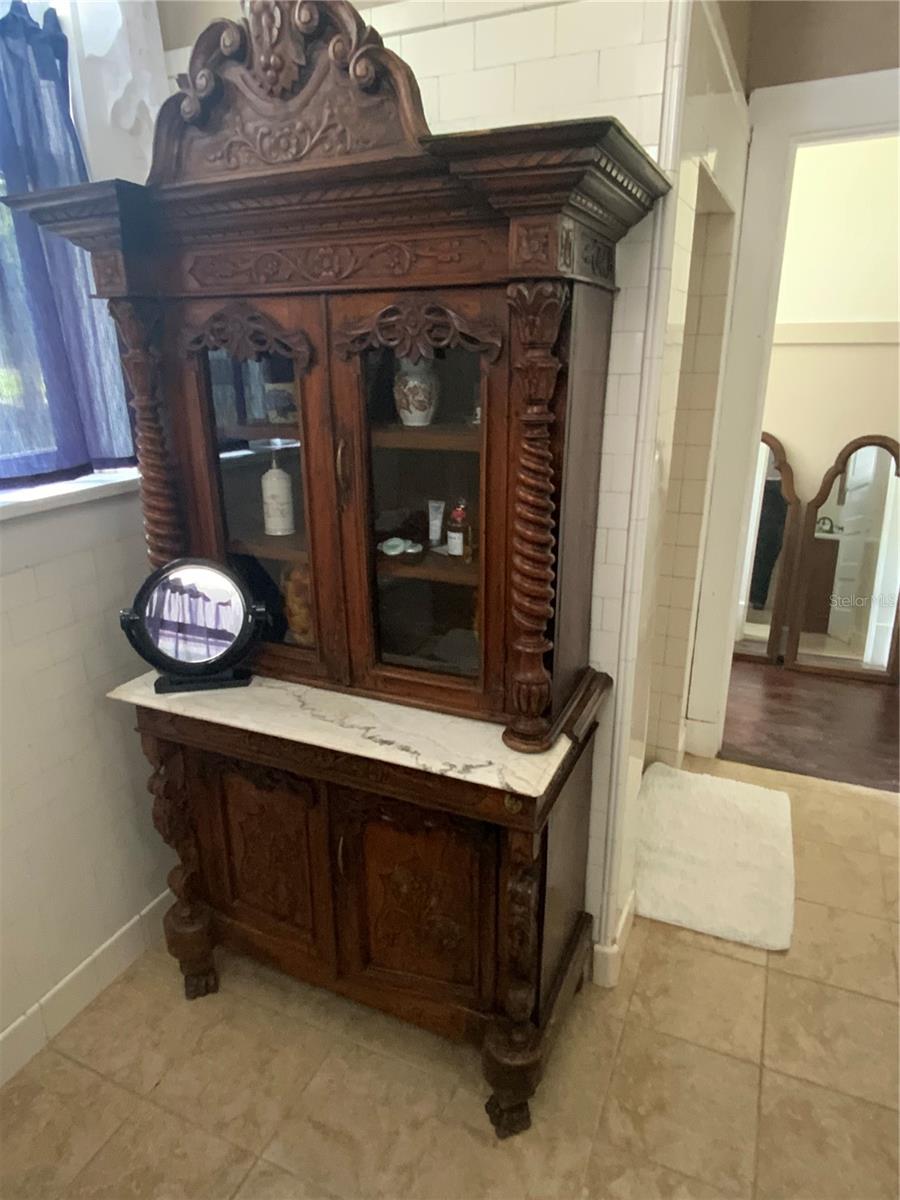 Image 14 of 46 For 606 Oak Street