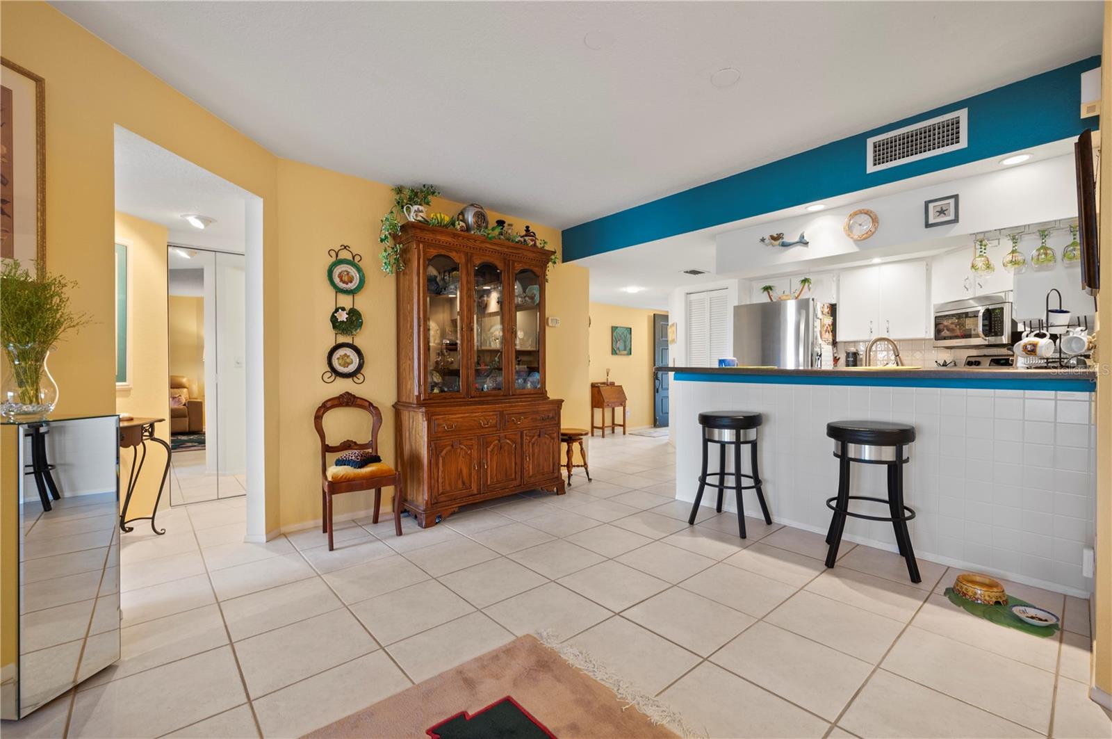 Image 17 of 32 For 2601 Marion Avenue 44c