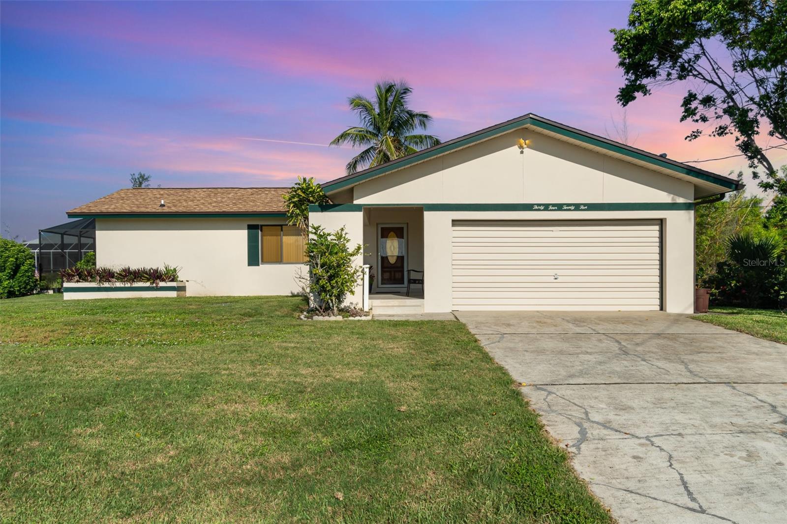 Image 2 of 39 For 3425 Magnolia Way
