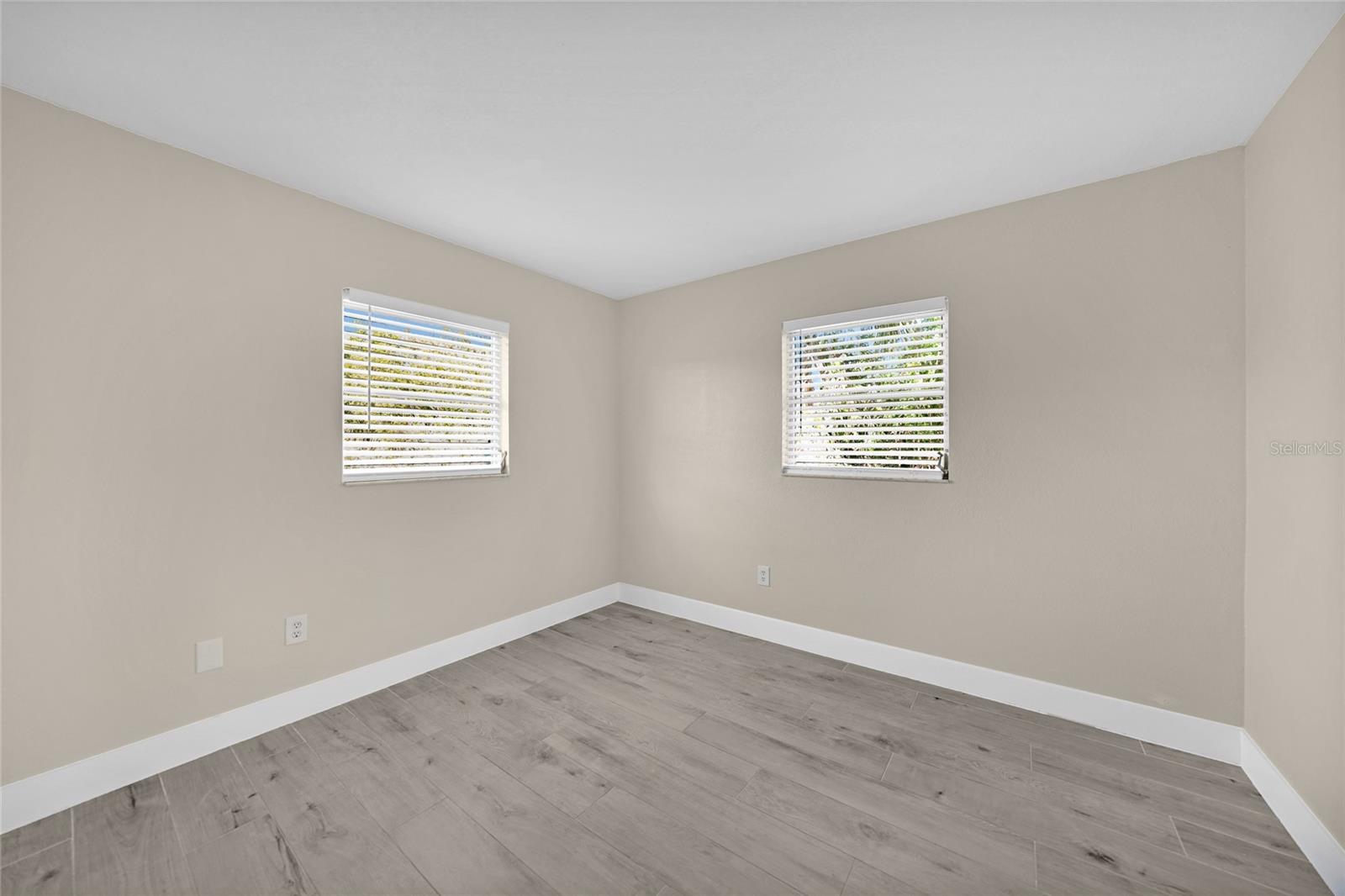 Image 19 of 33 For 3722 Rosemary Drive