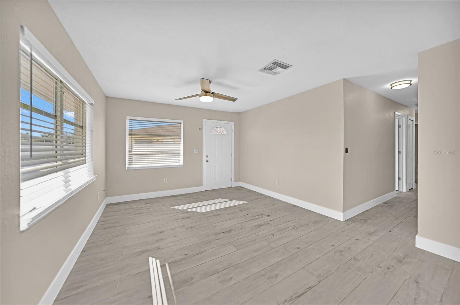 Image 3 of 33 For 3722 Rosemary Drive
