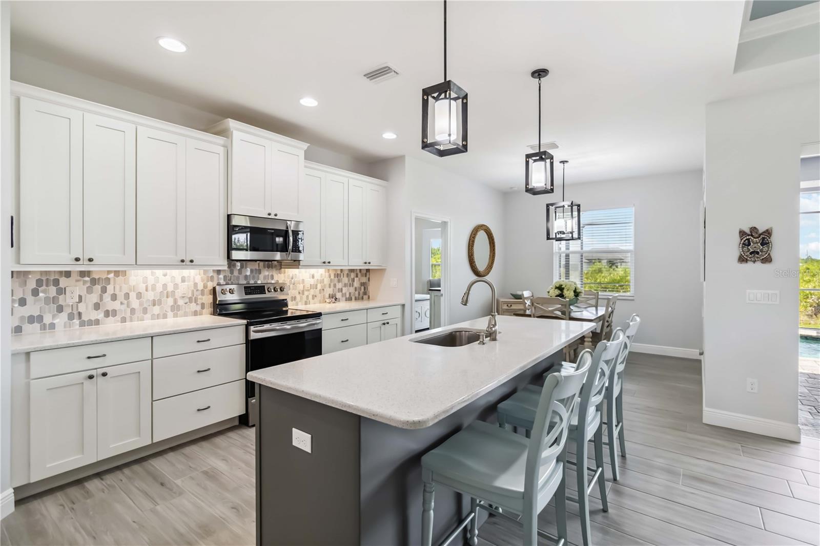 Image 18 of 77 For 13416 Trascoro Lane