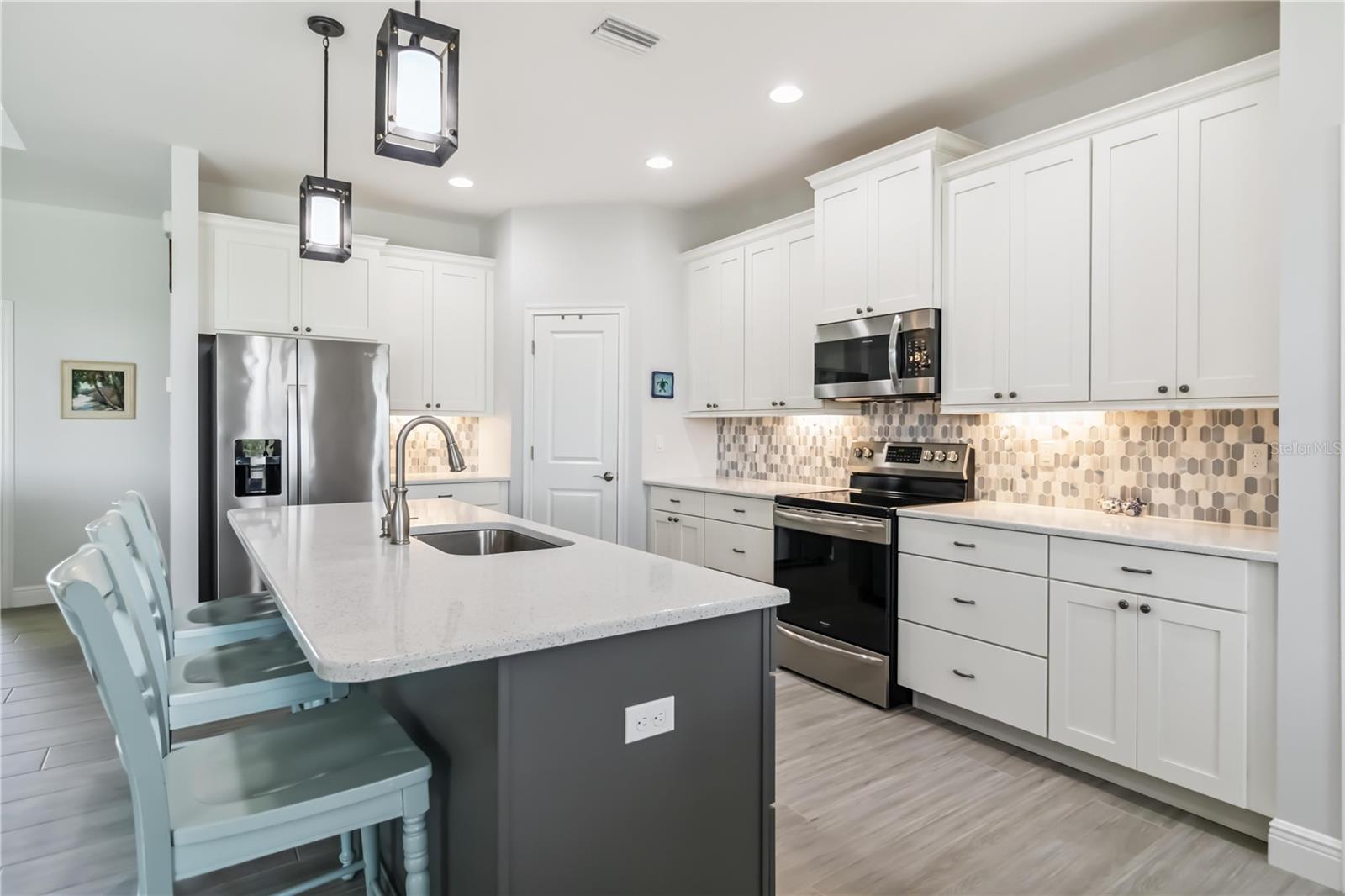 Image 20 of 77 For 13416 Trascoro Lane