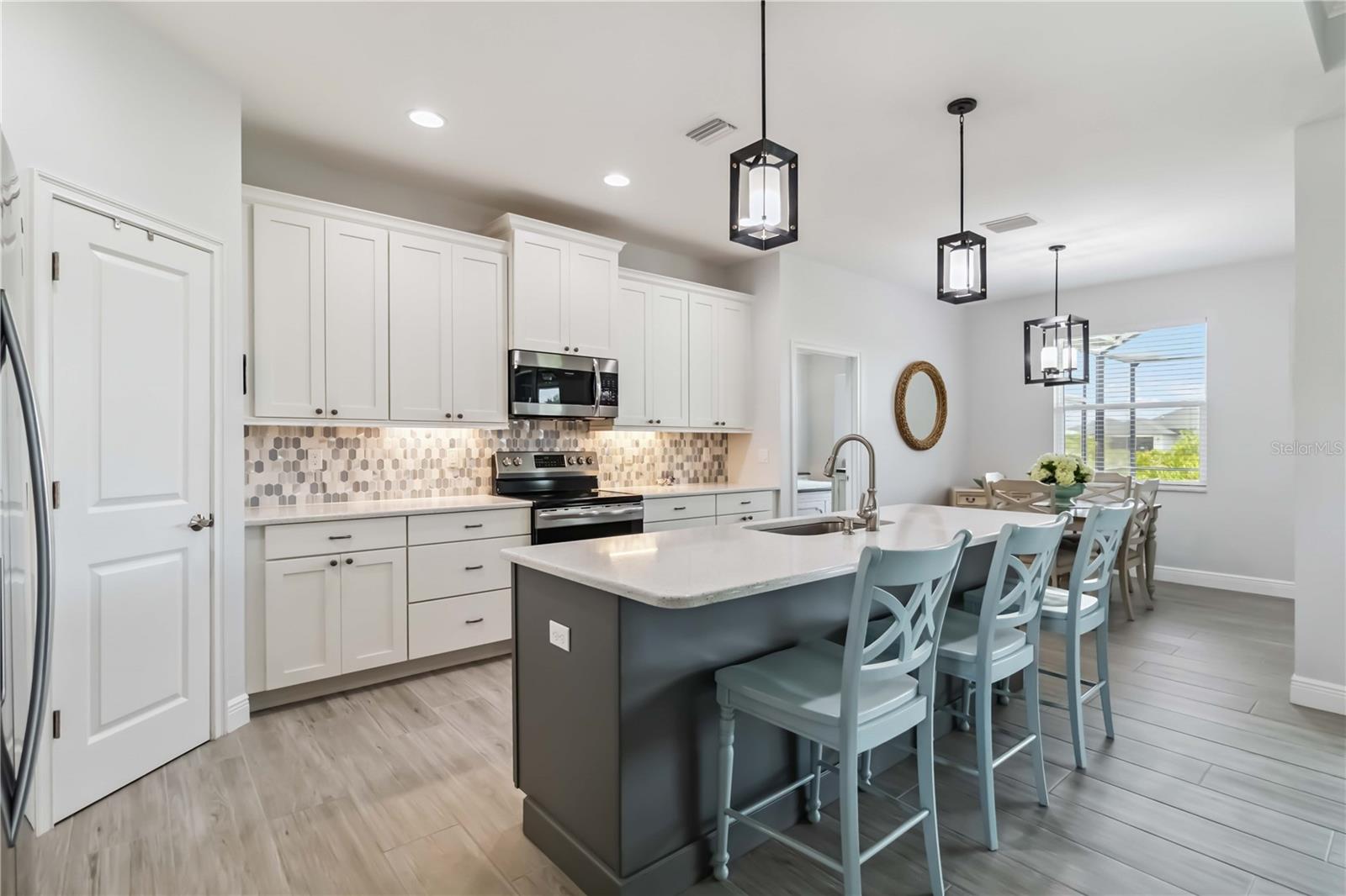 Image 21 of 77 For 13416 Trascoro Lane