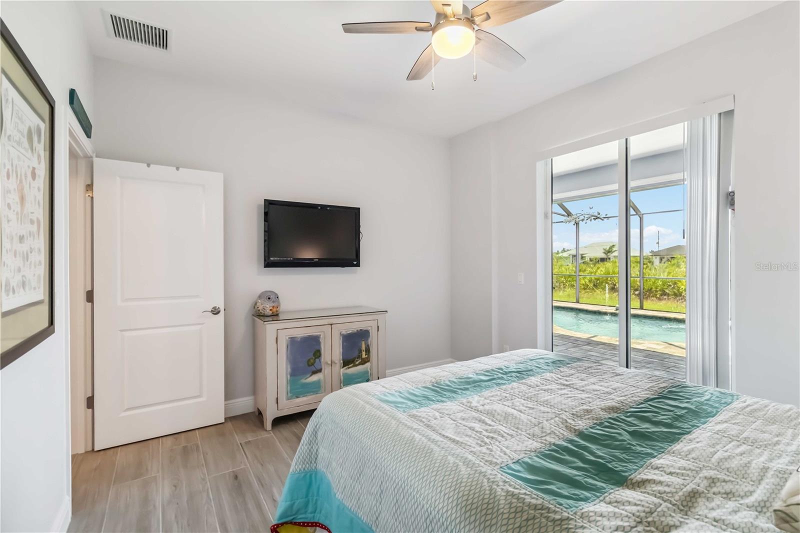 Image 41 of 77 For 13416 Trascoro Lane