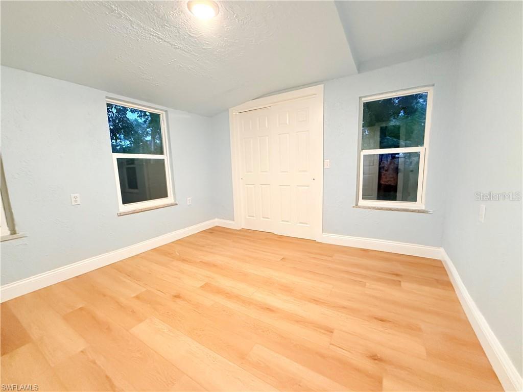 Image 11 of 52 For 3902 Locust Avenue