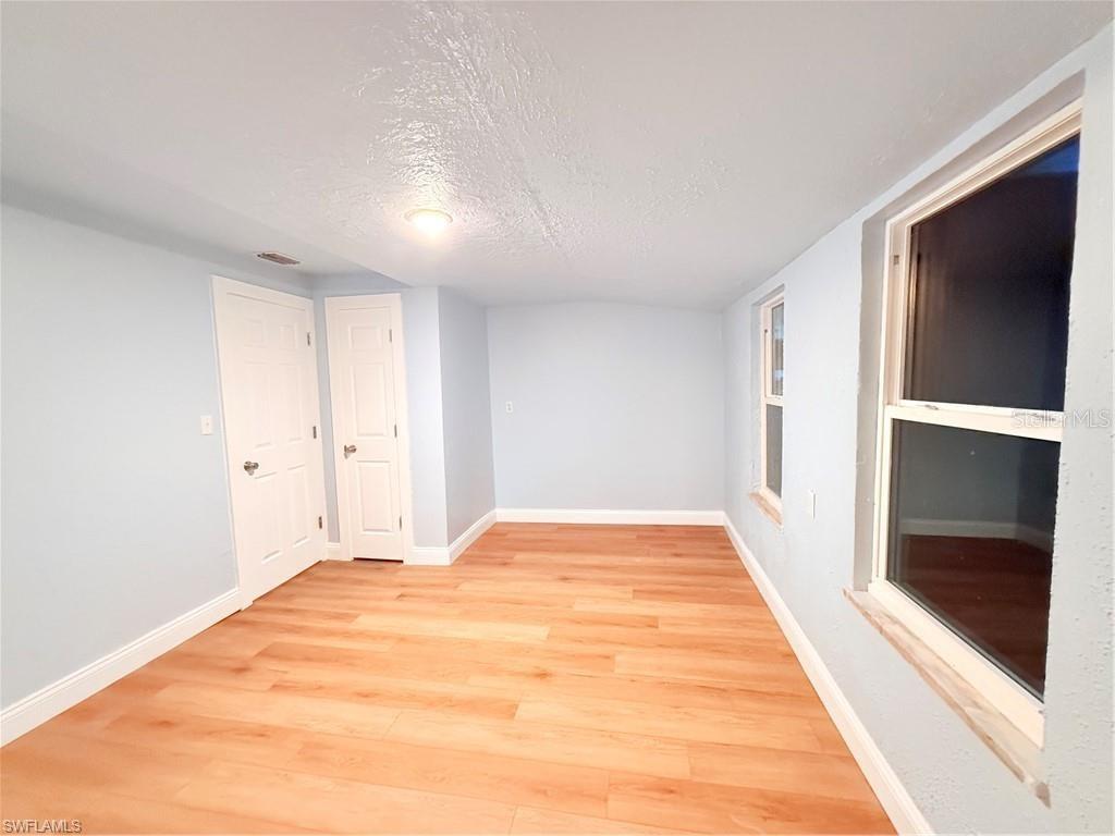 Image 15 of 52 For 3902 Locust Avenue