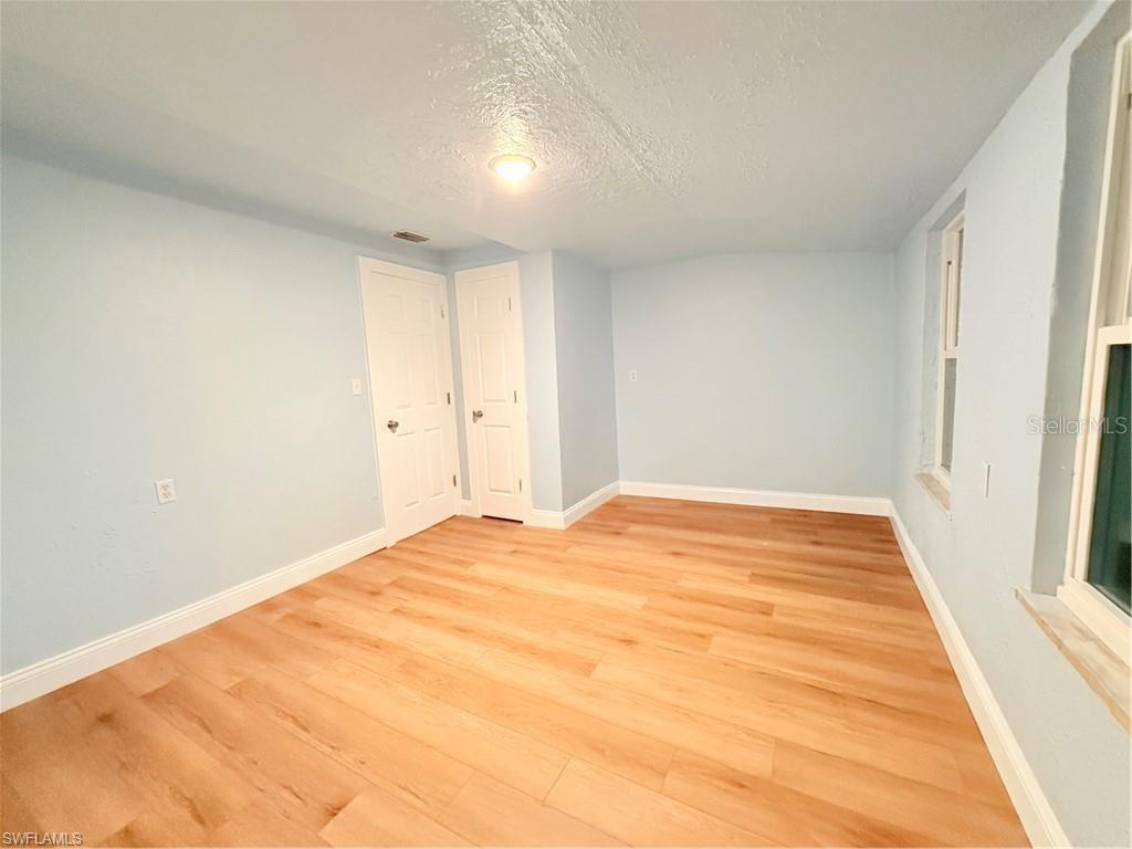 Image 20 of 52 For 3902 Locust Avenue