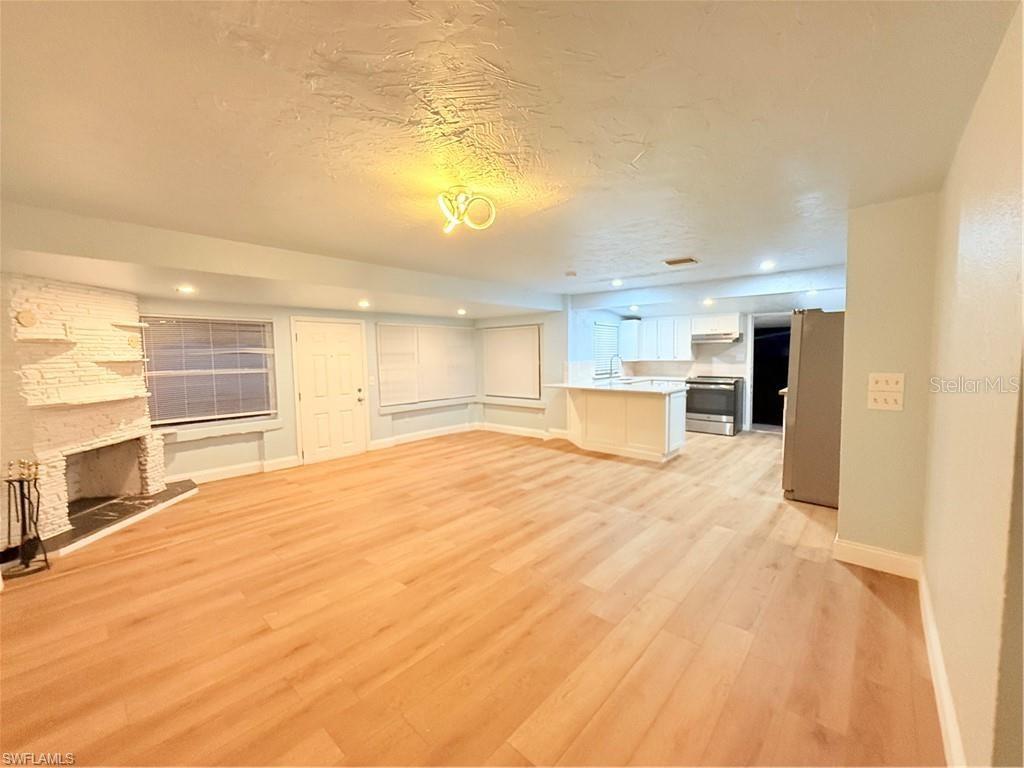 Image 6 of 52 For 3902 Locust Avenue