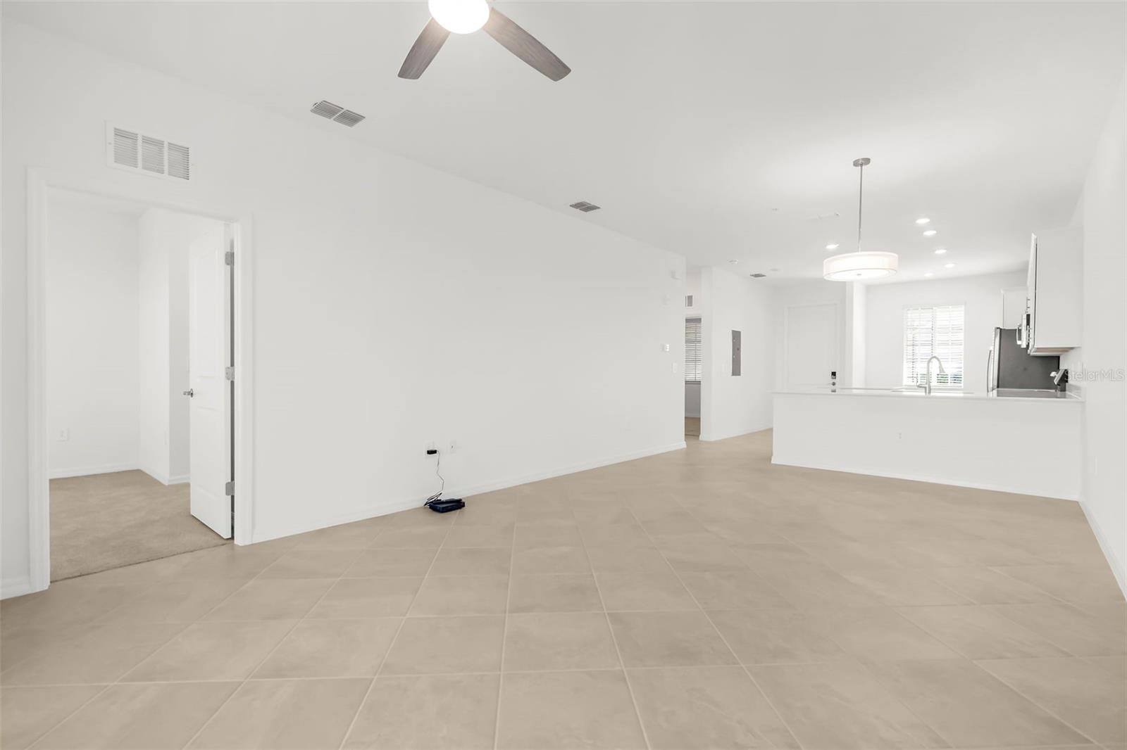 Image 12 of 62 For 17565 Opal Sand Drive 403