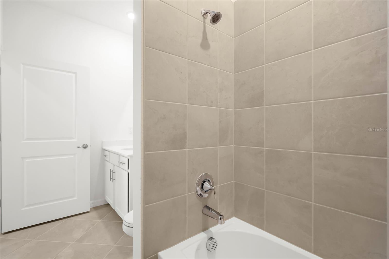 Image 21 of 62 For 17565 Opal Sand Drive 403