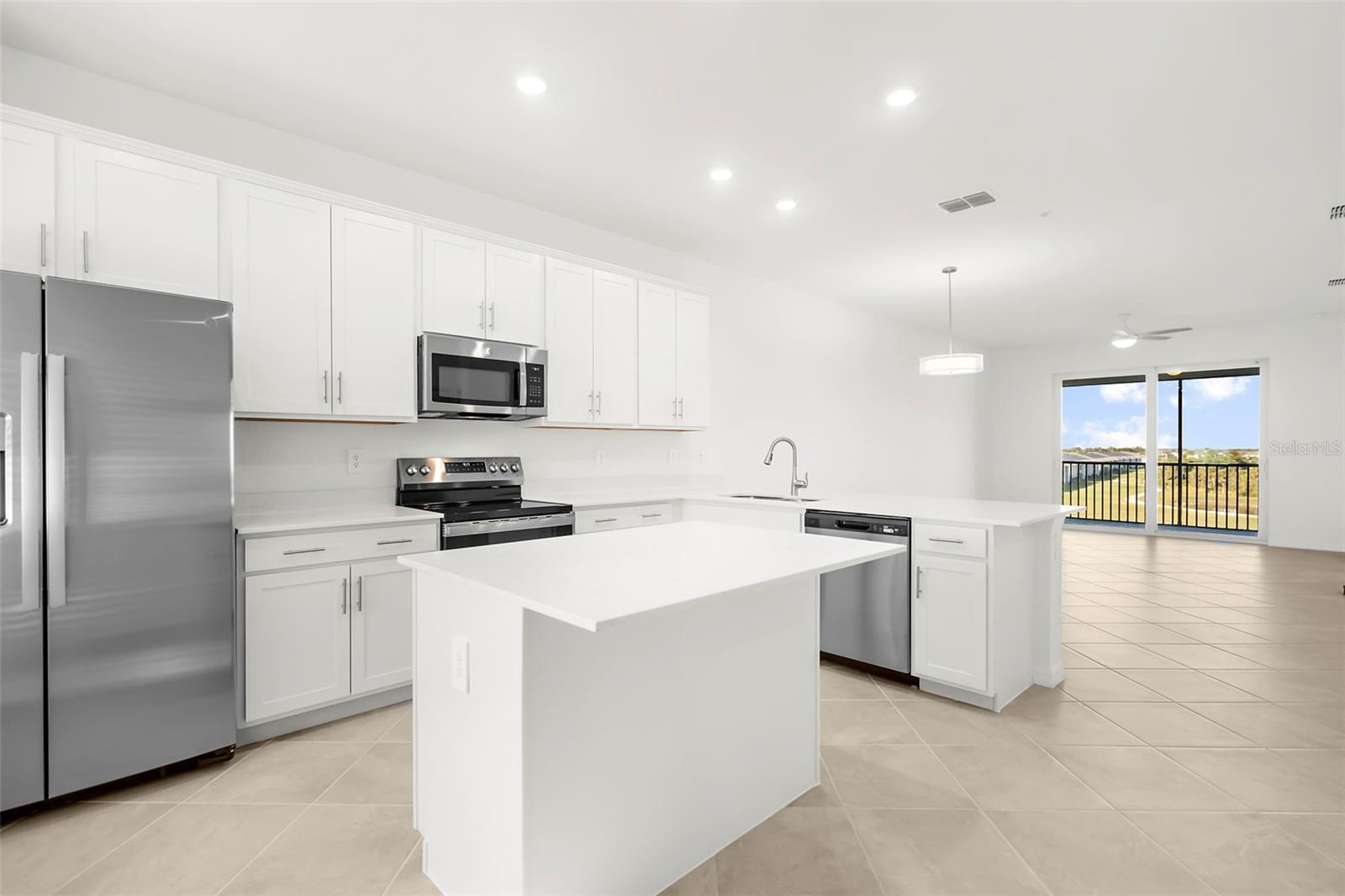 Image 3 of 62 For 17565 Opal Sand Drive 403