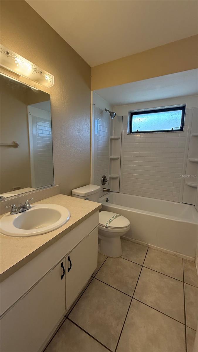 Image 3 of 6 For 1685 Shadow Lane A