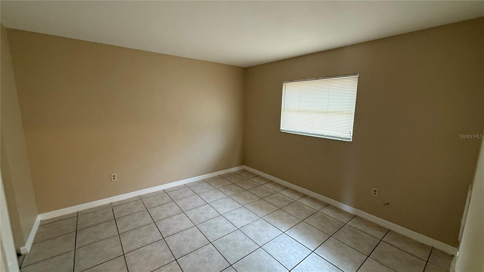 Image 4 of 6 For 1685 Shadow Lane A
