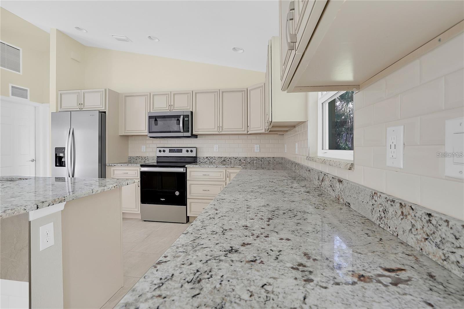 Image 11 of 25 For 7184 Swartburg Road
