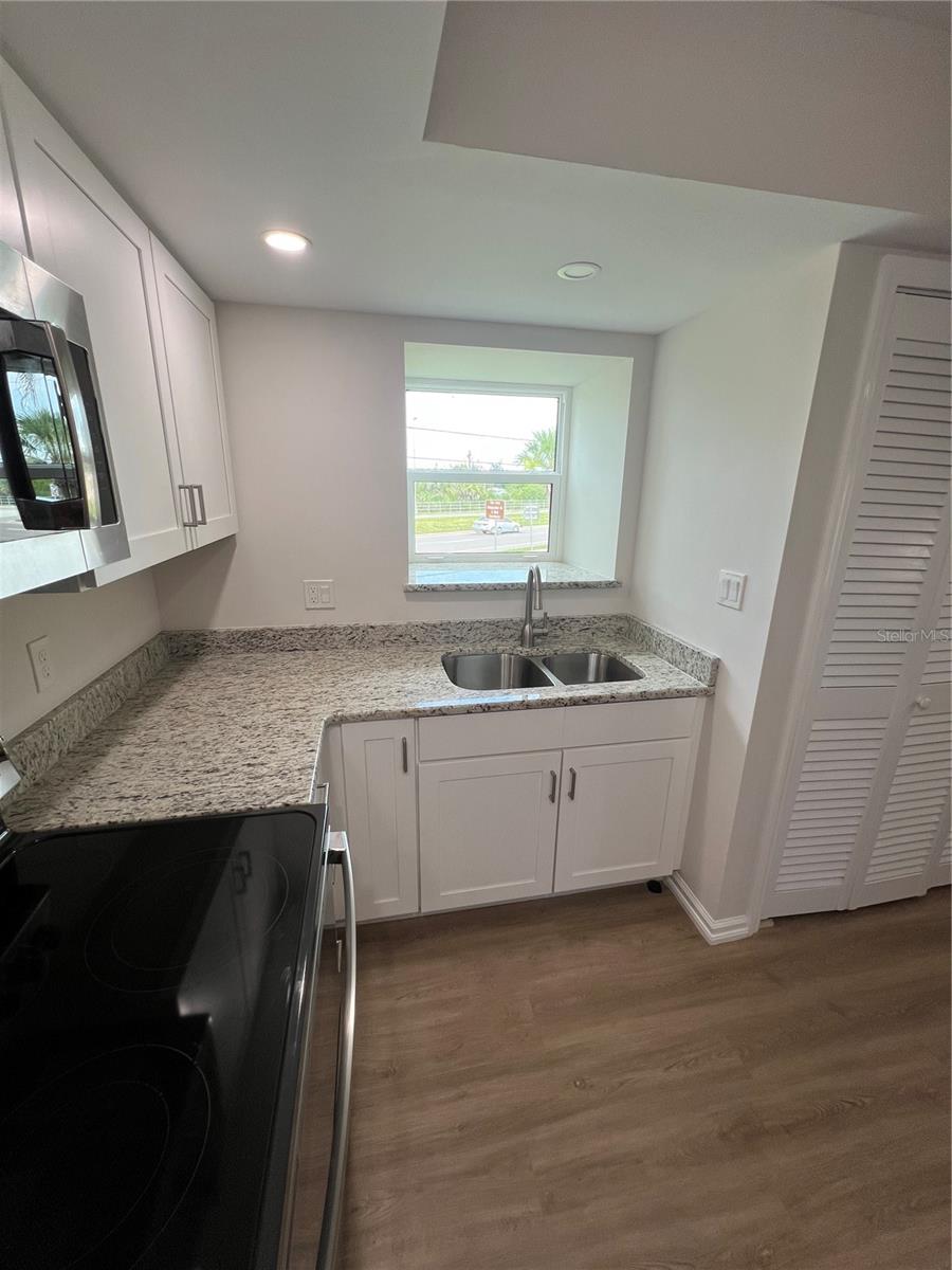 Image 15 of 28 For 14459 River Beach Drive 101