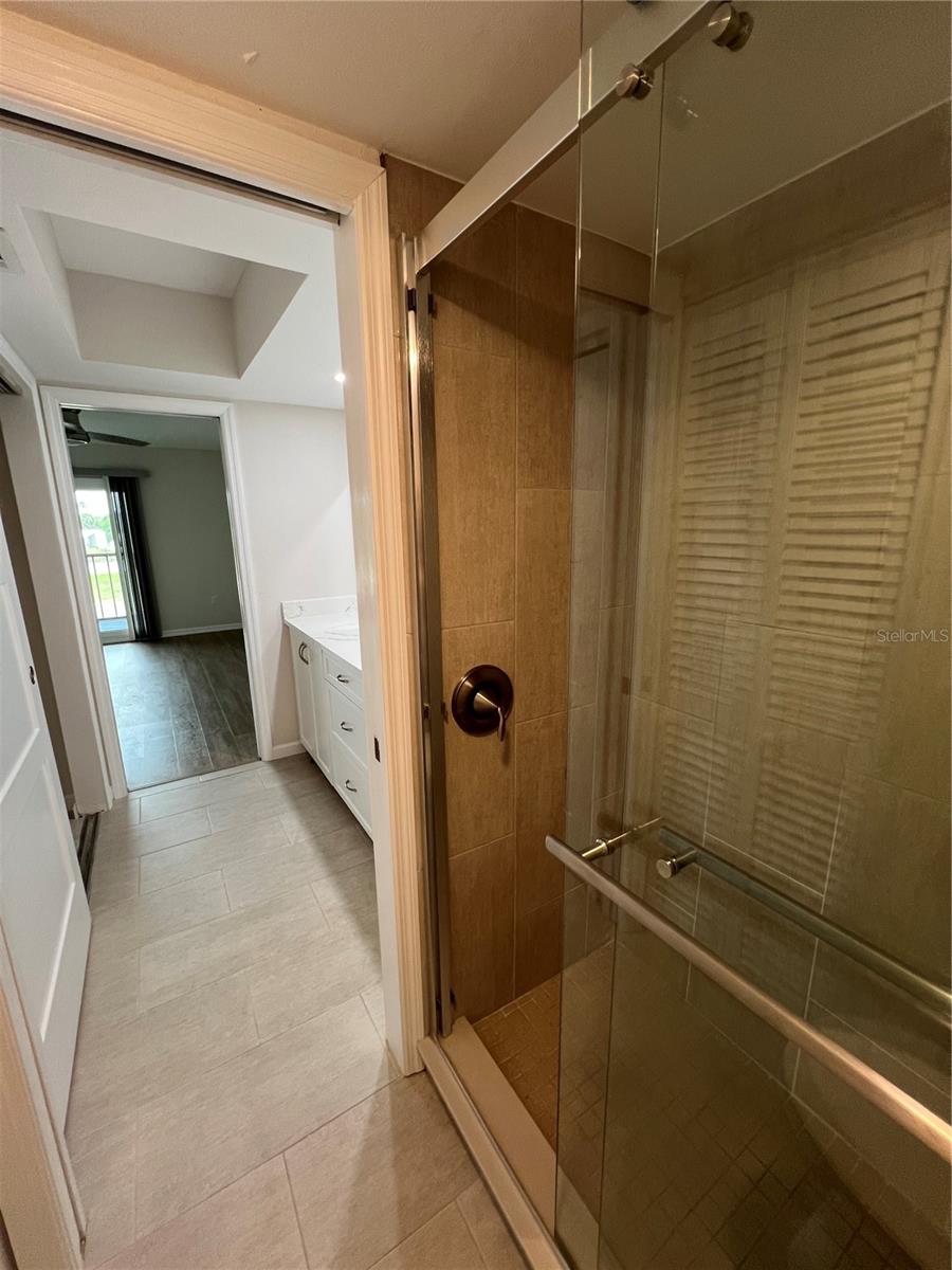 Image 21 of 28 For 14459 River Beach Drive 101